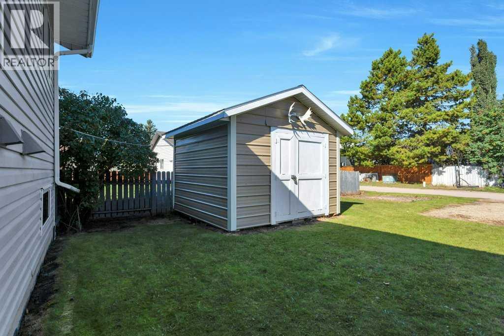 Listing photo – 4610 56 Avenue, Rimbey
