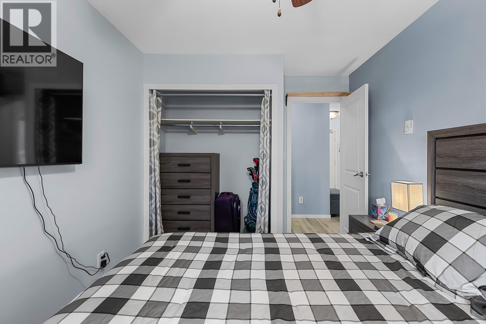133 3842 Gordon Drive, Kelowna