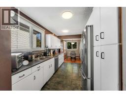 707 Fortalice Crescent Se, Calgary, AB T2A2C8 Photo 11