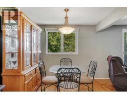 707 Fortalice Crescent Se, Calgary, AB T2A2C8 Photo 16