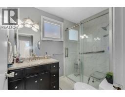 707 Fortalice Crescent Se, Calgary, AB T2A2C8 Photo 23