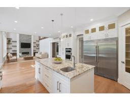 3922 205a Street, Langley, BC V3A2A3 Photo 11