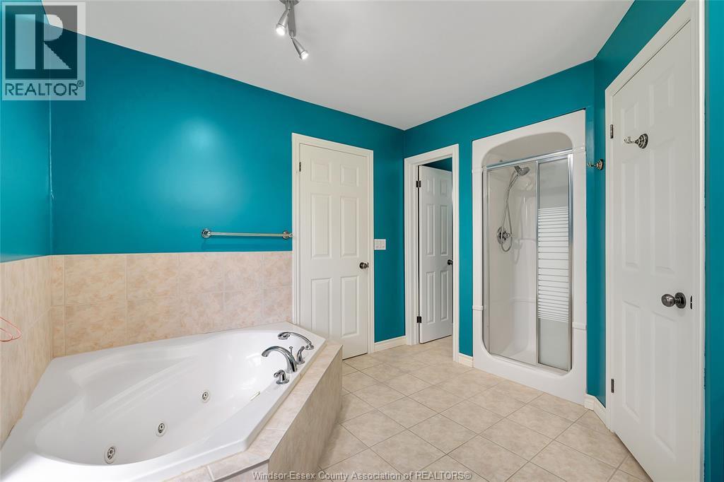 1334 LAKEVIEW - Image 19