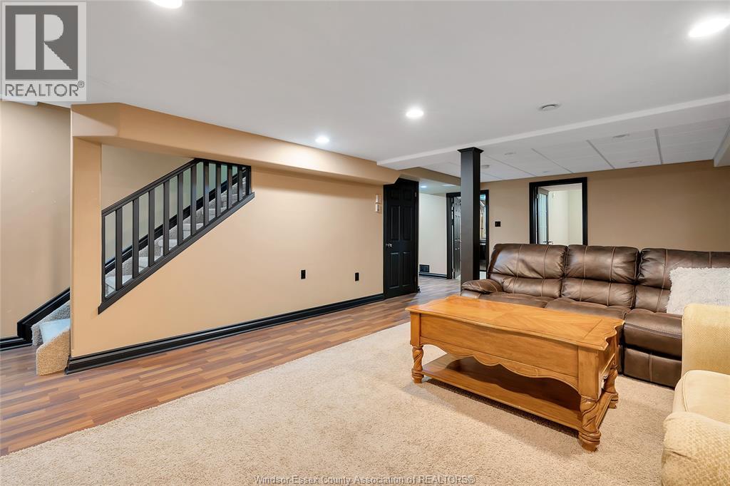 1334 LAKEVIEW - 23