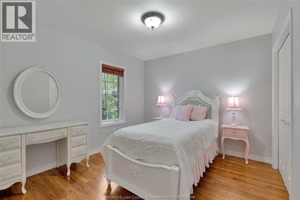 1334 LAKEVIEW - 27