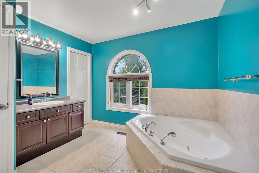 1334 LAKEVIEW - 18