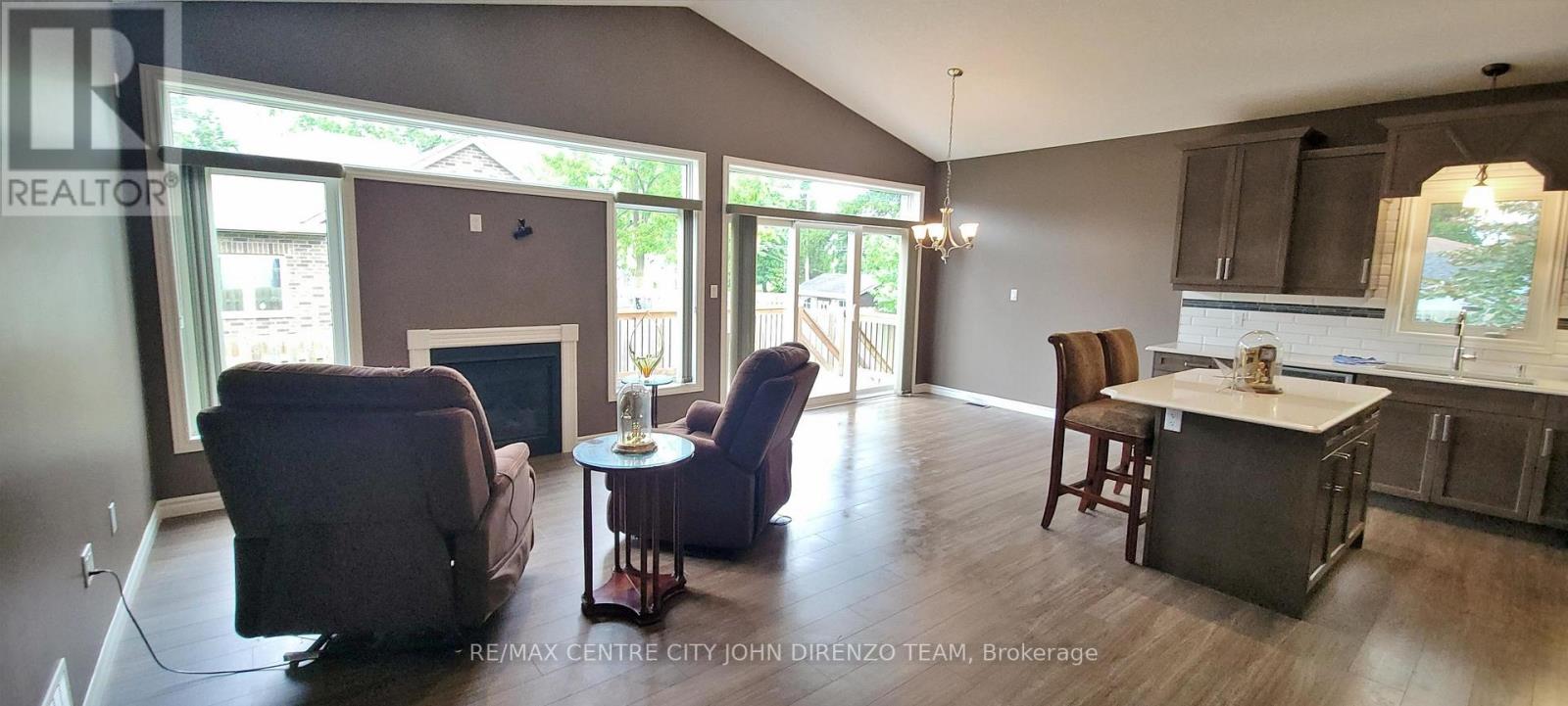 #11 1 Vineden Drive, Central Elgin (Lynhurst), Ontario, N5P0E1, Central Elgin (Lynhurst), Ontario — photo 5 of 5