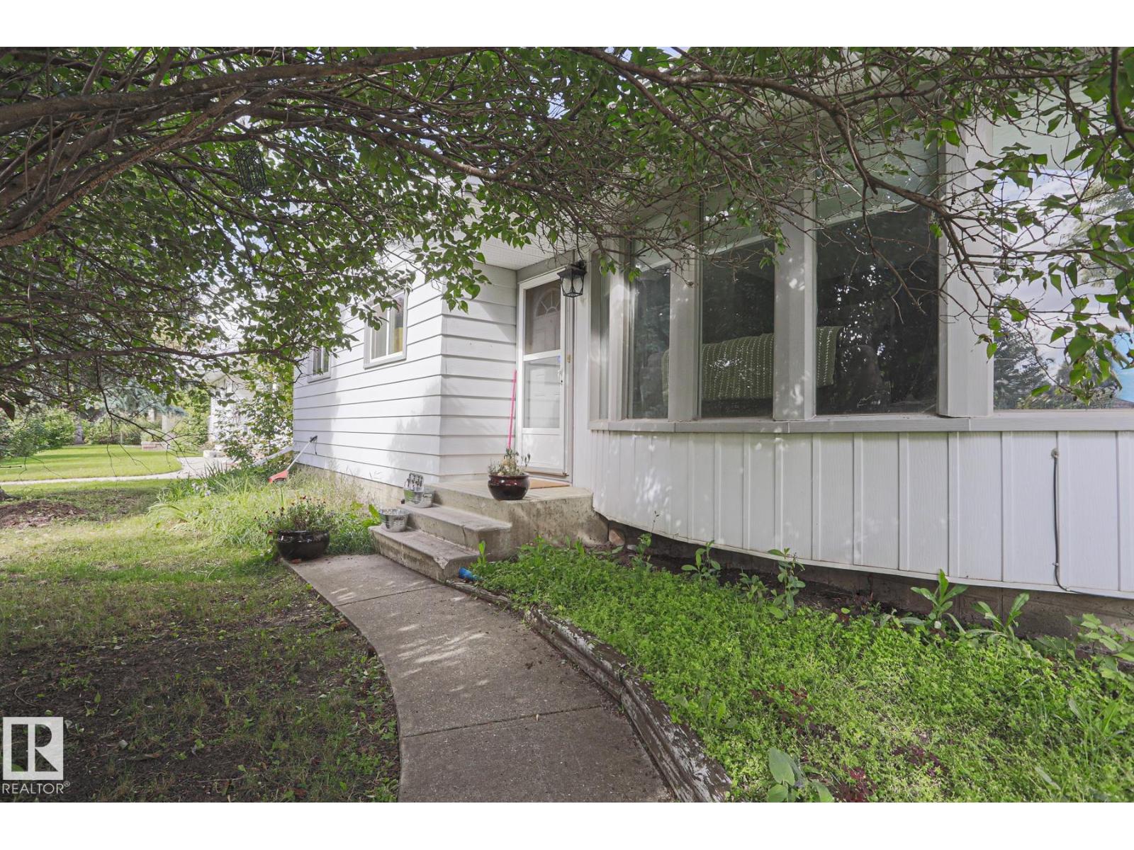 21 BURLINGTON AV - 27