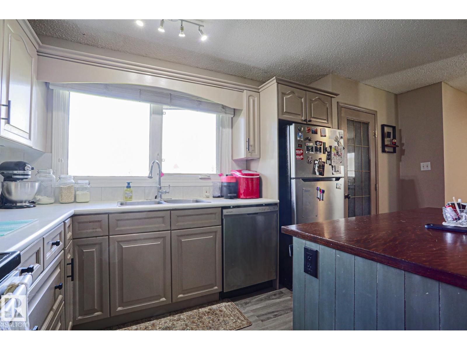 21 BURLINGTON AV - Image 6
