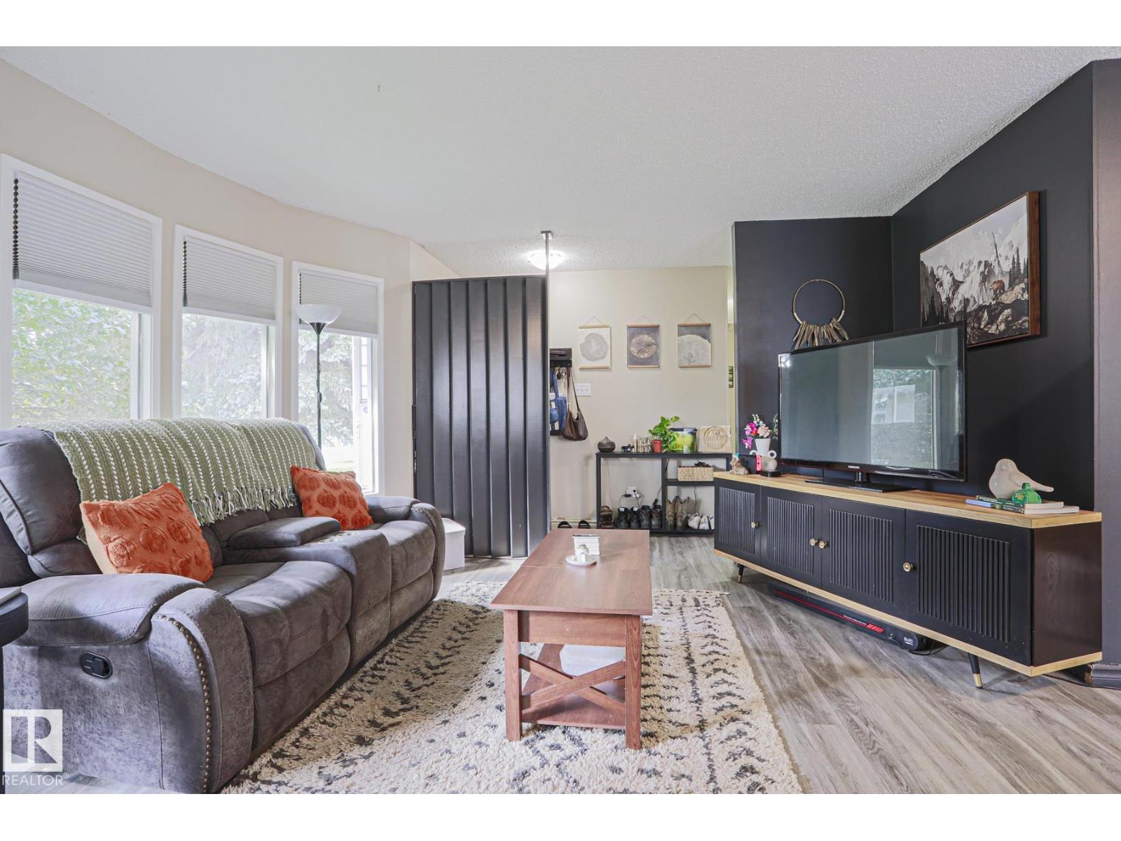 21 BURLINGTON AV - 7