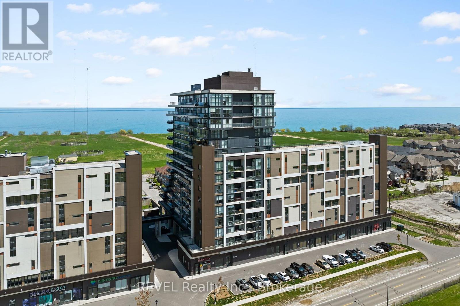 501 - 550 NORTH SERVICE ROAD