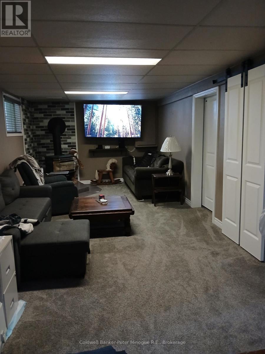 431 ANGUS AVENUE - 11
