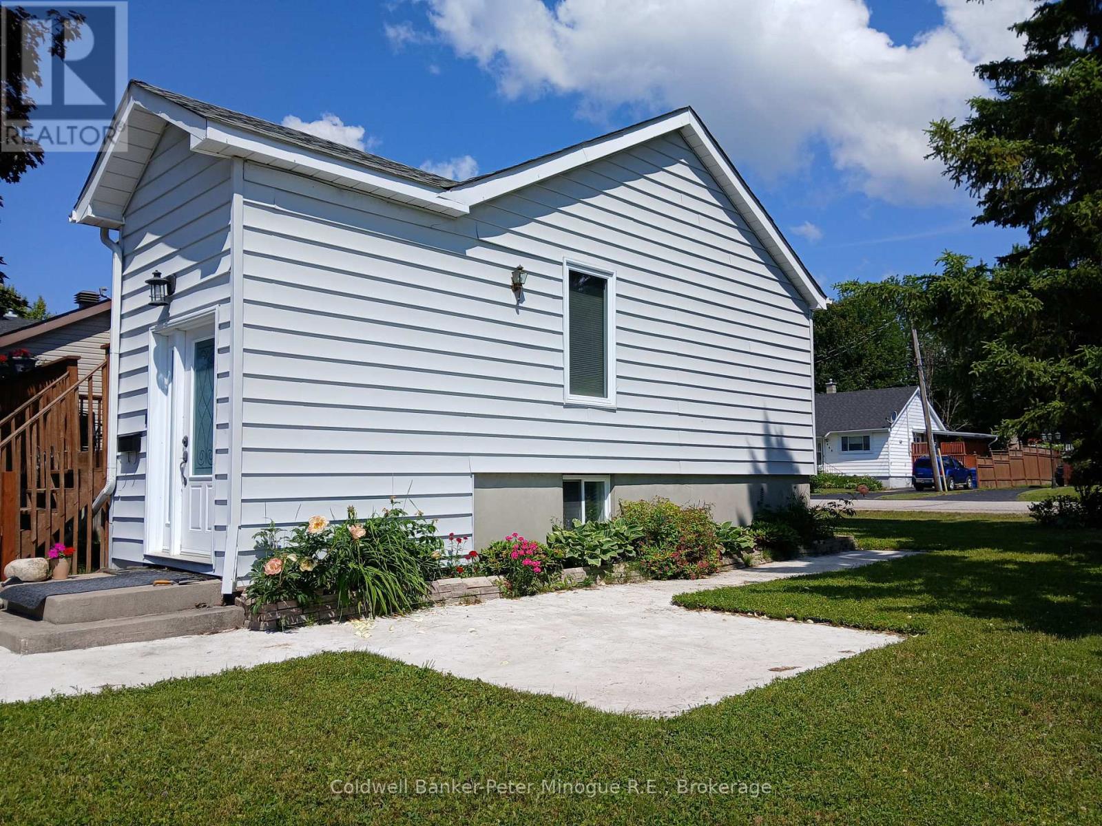 431 ANGUS AVENUE - 2