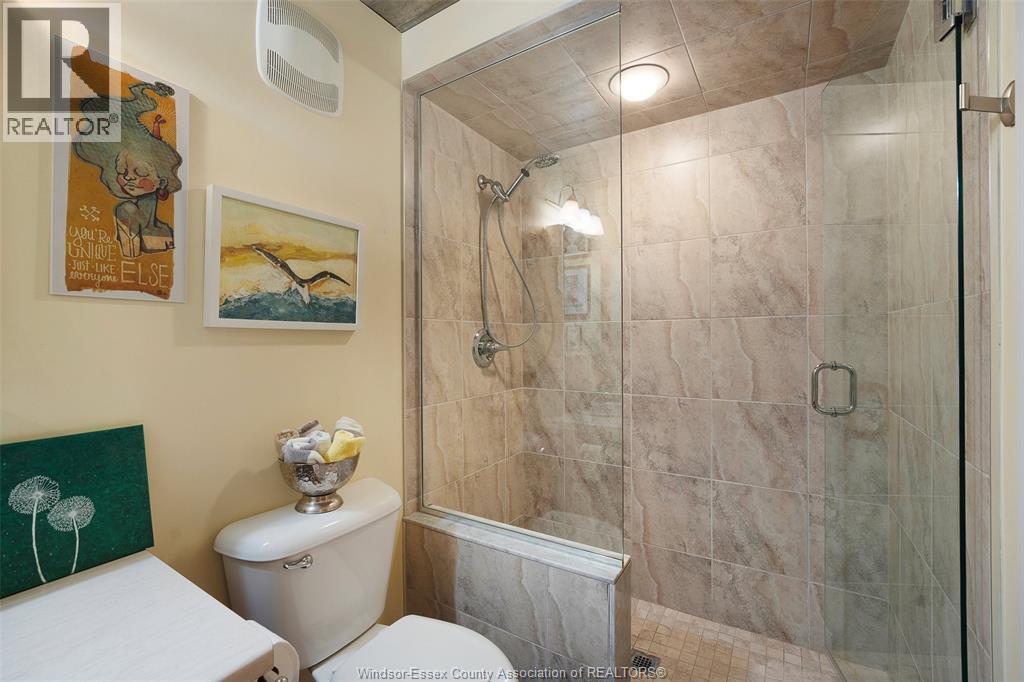 #312 2175 Wyandotte STREET East - 36