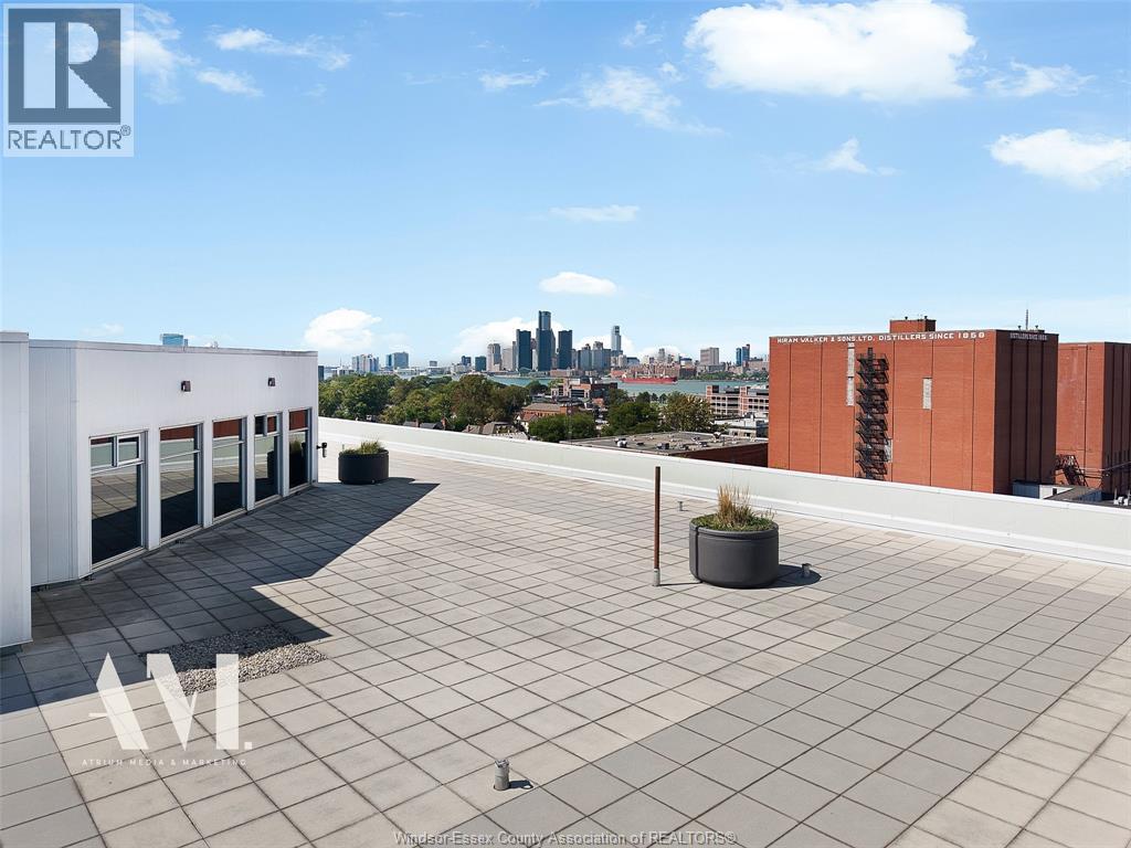 #312 2175 Wyandotte STREET East - 48