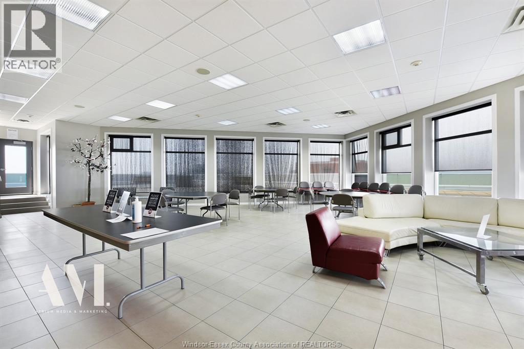 #312 2175 Wyandotte STREET East - 49