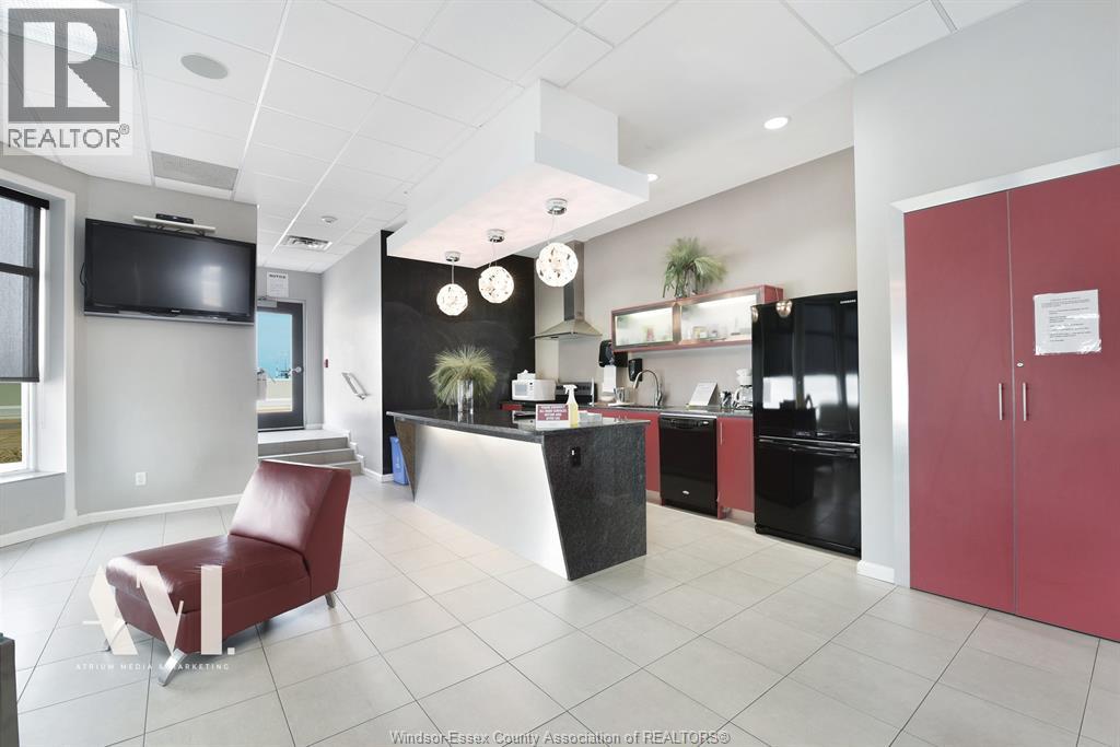 #312 2175 Wyandotte STREET East - 50