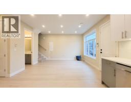 3433 E 23rd Avenue, Vancouver, BC V5R1C1 Photo 9