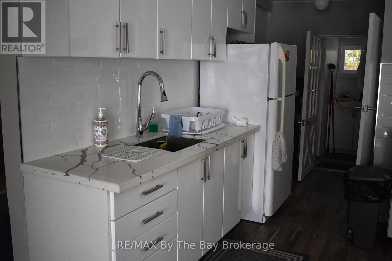 16 ALBERT STREET, Wasaga Beach — photo 11