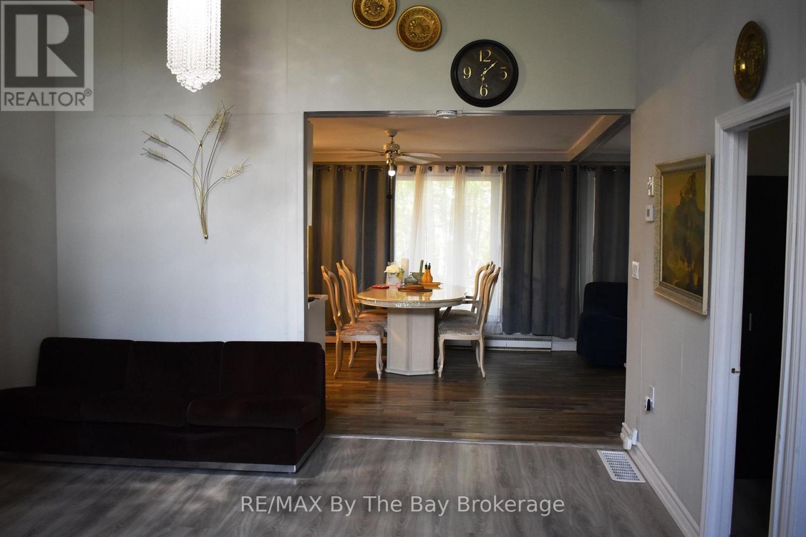 16 ALBERT STREET, Wasaga Beach — photo 12