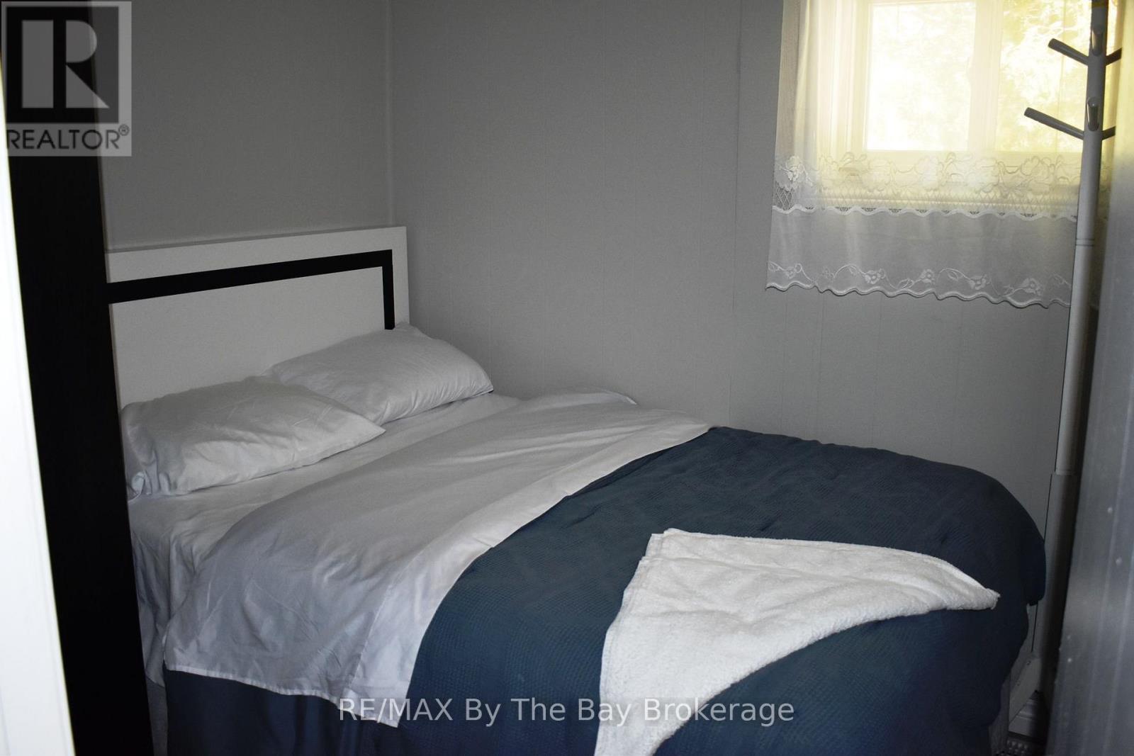 16 ALBERT STREET, Wasaga Beach — photo 8
