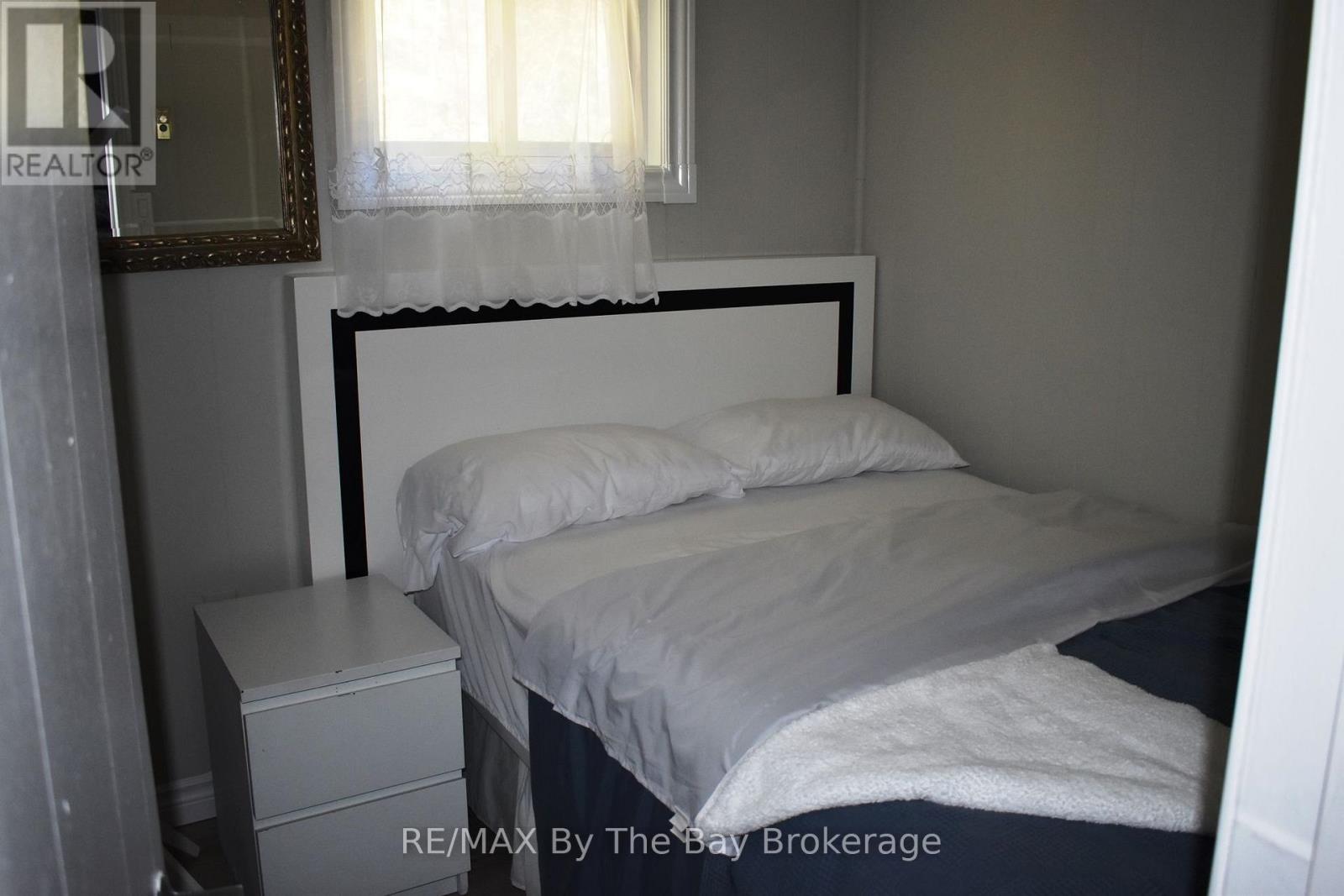 16 ALBERT STREET, Wasaga Beach — photo 9
