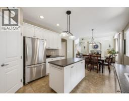 24070 Hill Avenue, Maple Ridge, BC V2W1Z9 Photo 12