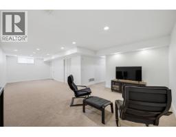 24070 Hill Avenue, Maple Ridge, BC V2W1Z9 Photo 23