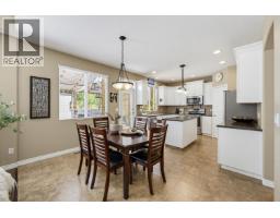 24070 Hill Avenue, Maple Ridge, BC V2W1Z9 Photo 7