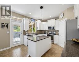 24070 Hill Avenue, Maple Ridge, BC V2W1Z9 Photo 9