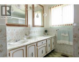 Kitchen - 43 Henley Drive, Stoney Creek, ON L8E3T1 Photo 15