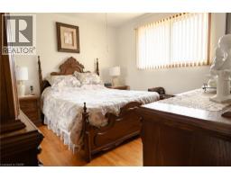 Bedroom - 43 Henley Drive, Stoney Creek, ON L8E3T1 Photo 12