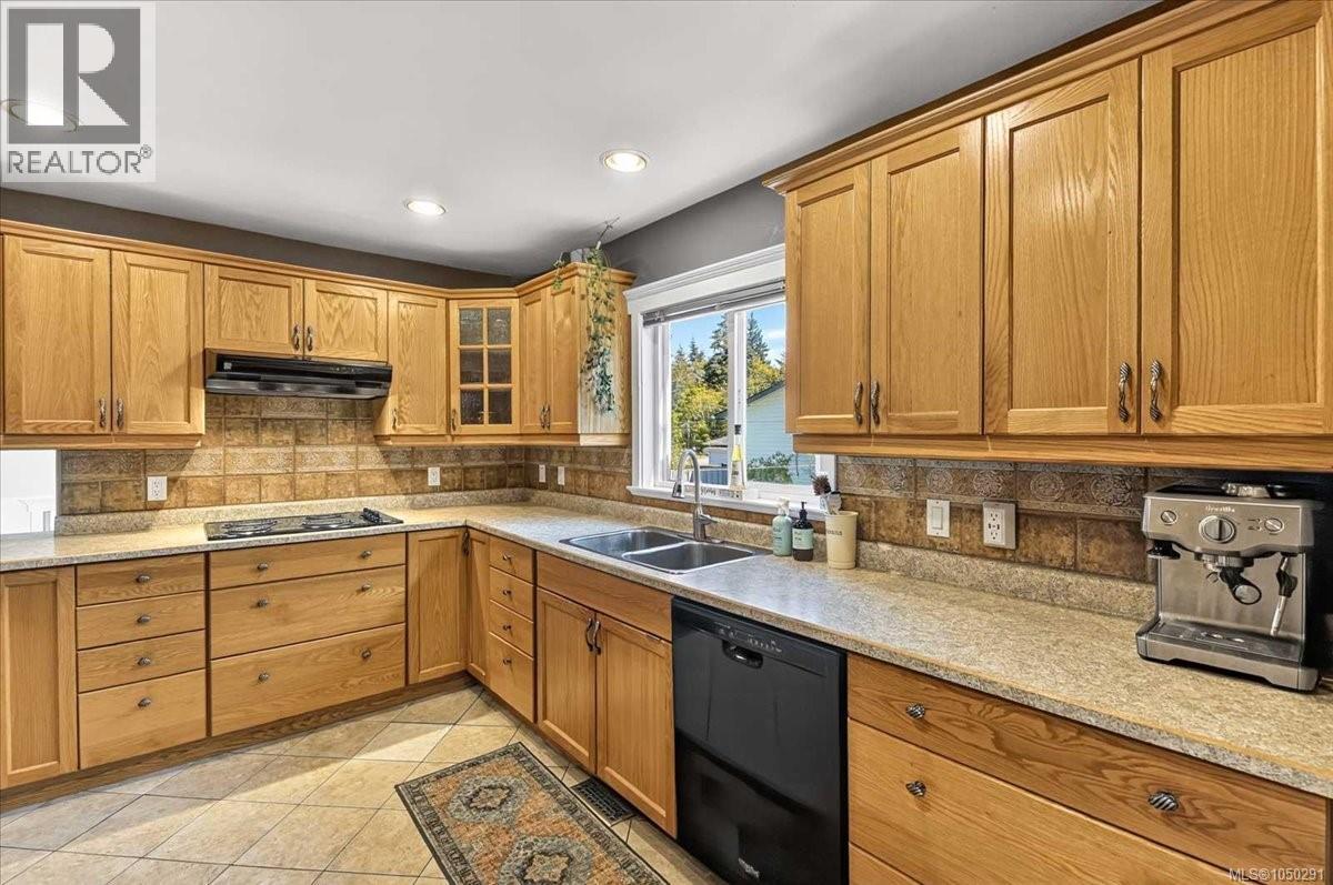 2955 15th Ave - 16
