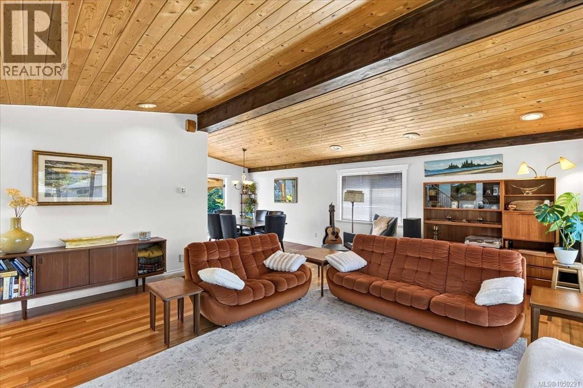 2955 15th Ave - 18