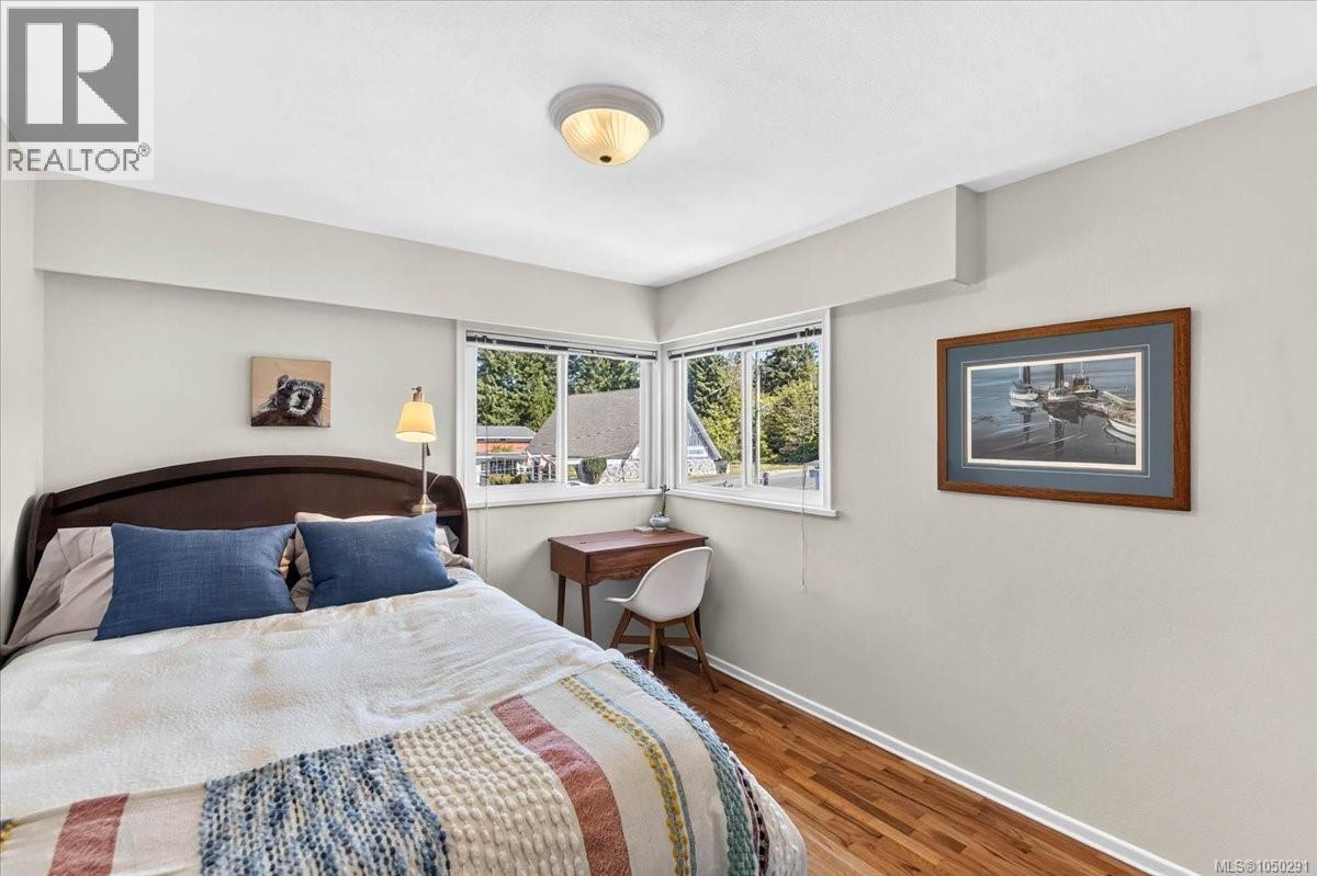 2955 15th Ave - 27