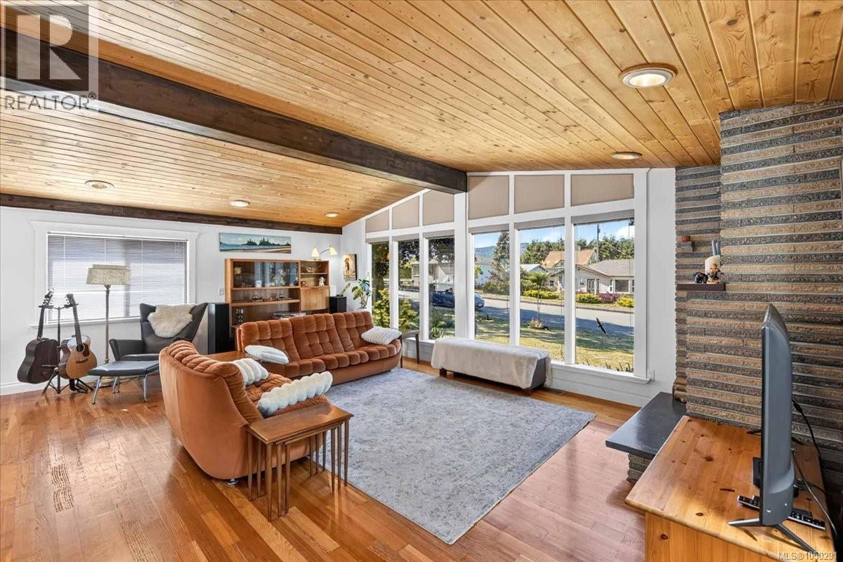 2955 15th Ave - 3
