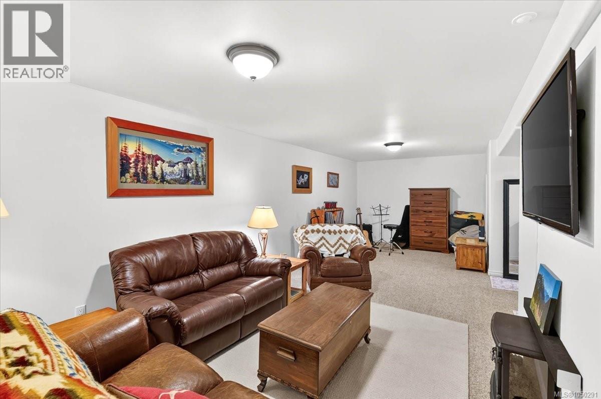 2955 15th Ave - Image 33