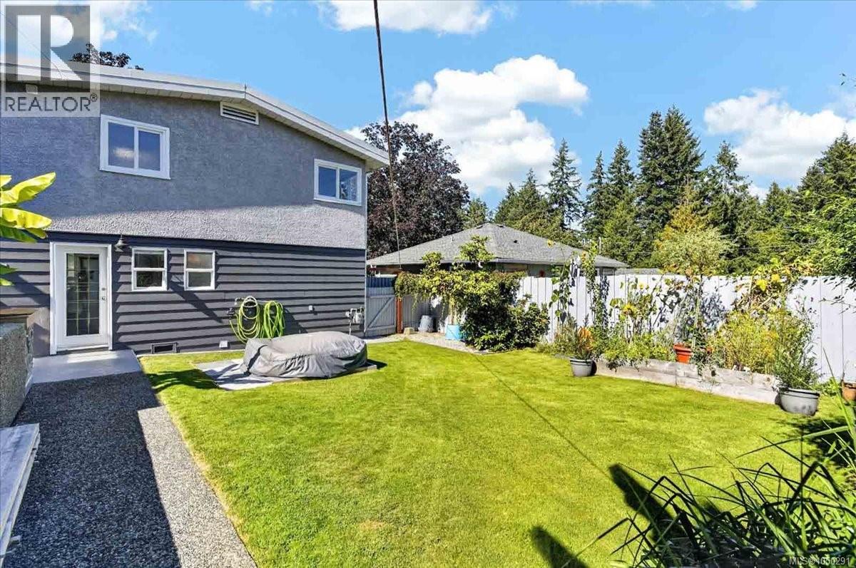 2955 15th Ave - 44