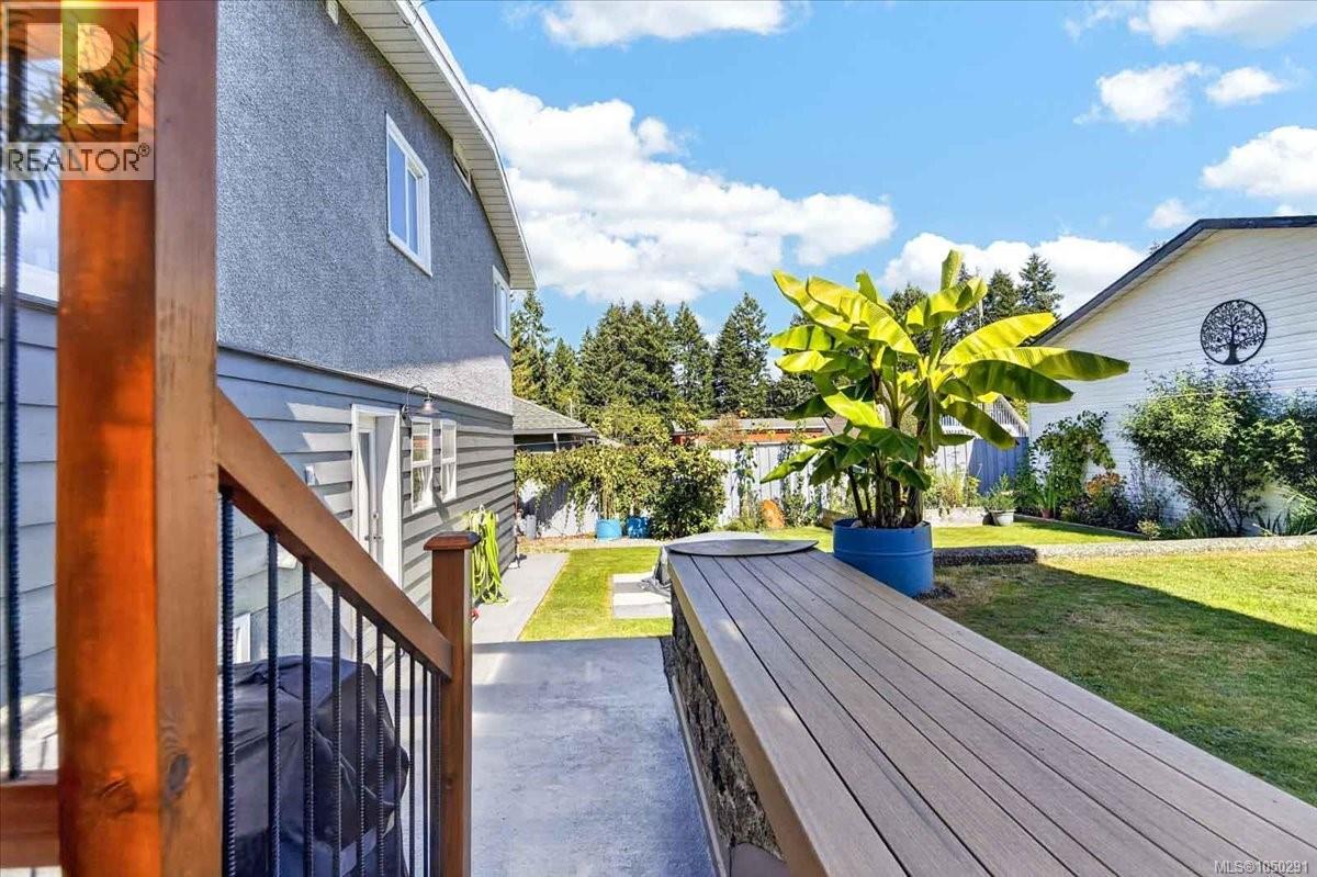 2955 15th Ave - Image 45