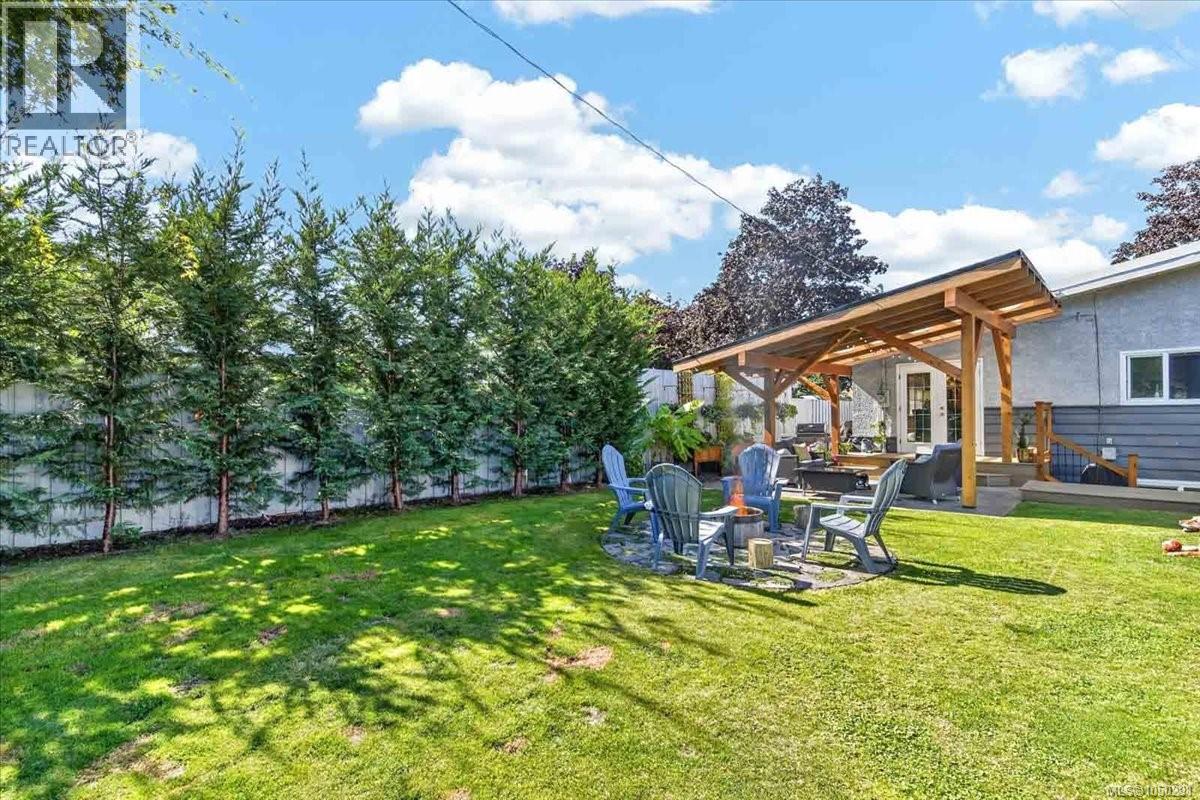 2955 15th Ave - 50