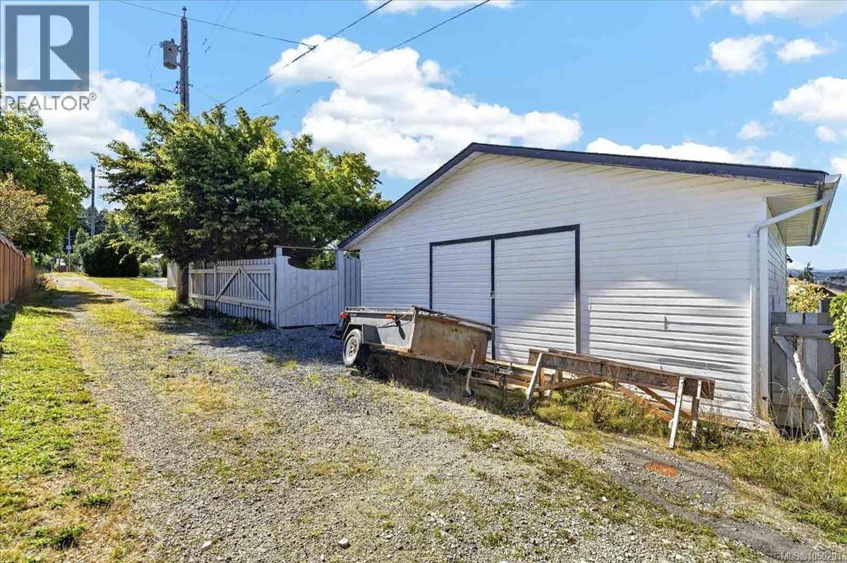 2955 15th Ave - Image 55