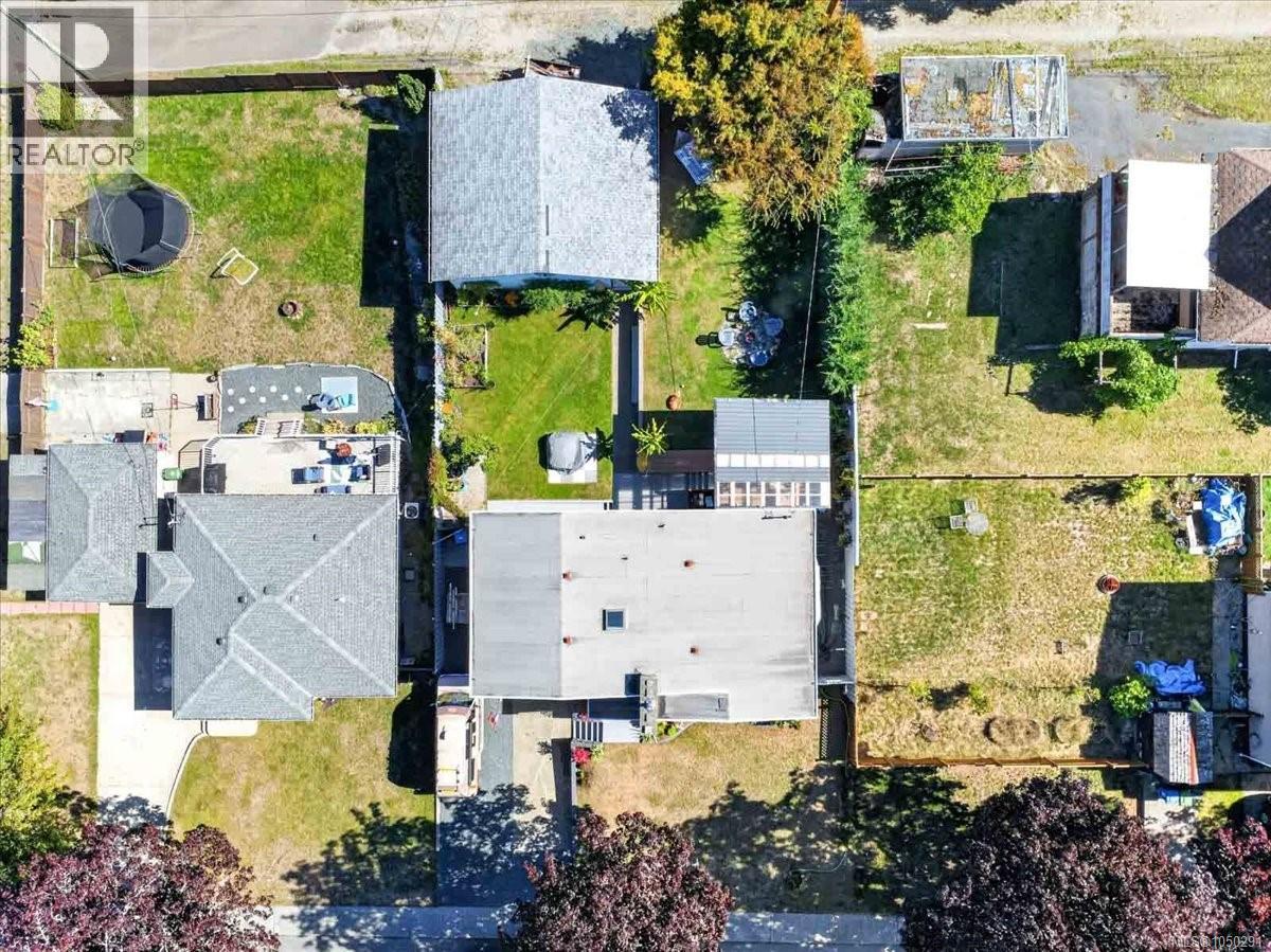 2955 15th Ave - 57