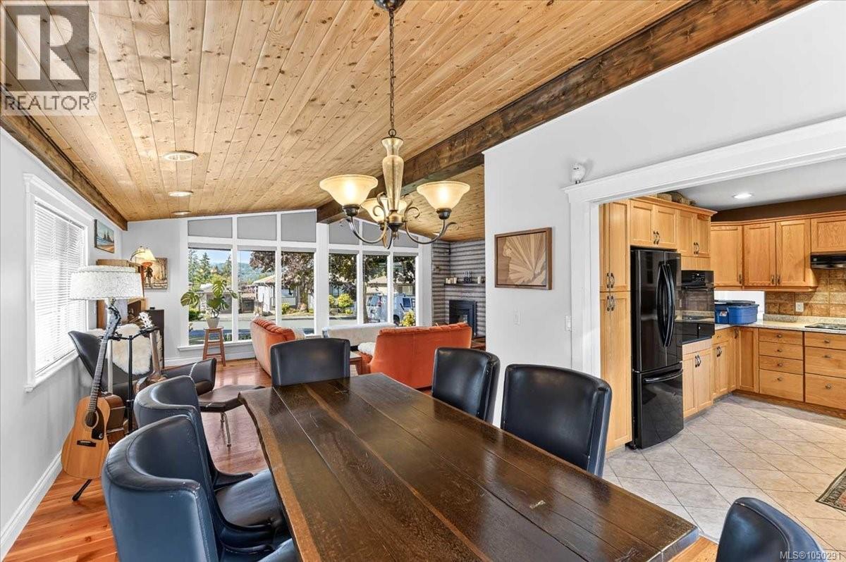 2955 15th Ave - Image 8