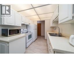 2085 Gordon Drive Unit# 211, Kelowna, BC V1Y8S1 Photo 9
