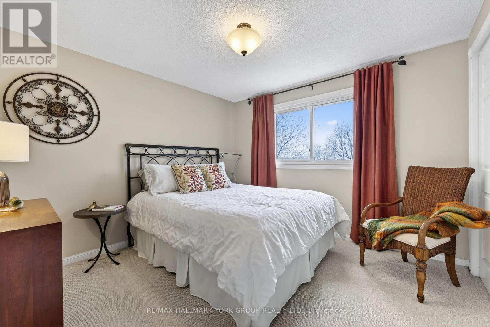8 GRANT COURT - 28