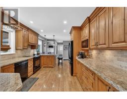 8 Grant Court, East Gwillimbury, ON L0G1R0 Photo 13