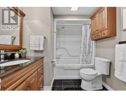 8 Grant Court, East Gwillimbury, ON L0G1R0 Photo 33