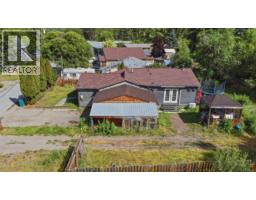 Primary Bedroom - 2007 Heighway Crescent, Lumby, BC V0E2G0 Photo 9