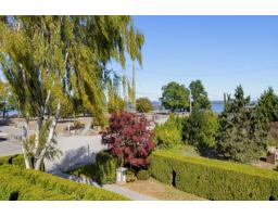 3098 Mcbride Avenue, Surrey, BC V4A3H1 Photo 26