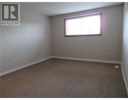 880 Woodbine Avenue, Sudbury, ON P3A5A8 Photo 13